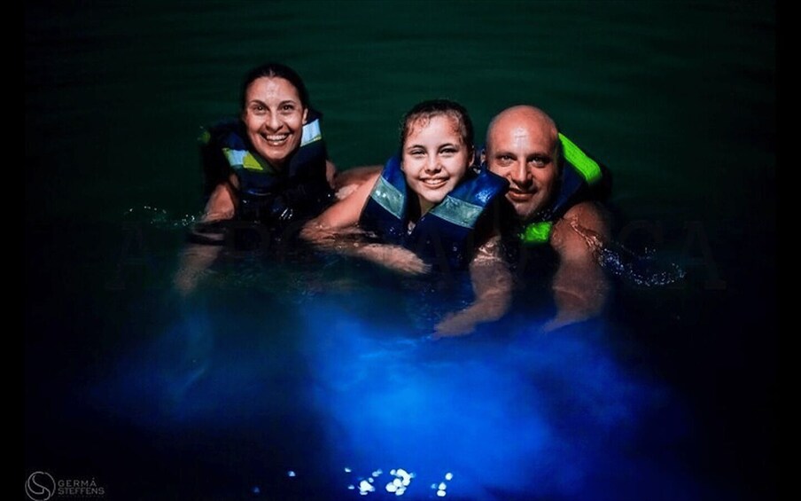 Picture 2 for Activity Barú Day Tour: Mangroves, Snorkeling, Sunset & Plankton 3