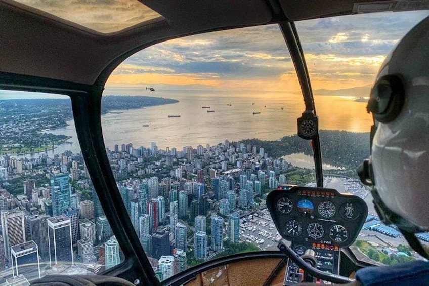 Helicopter Tour of Vancouver City (Depart SKY Hangar) 3