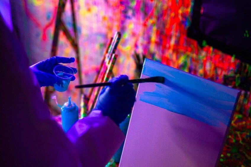 Glow in the Dark Splatter Paint Experience 3