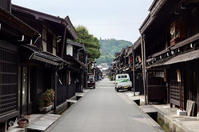 1-Day Takayama Tour: Explore Scenic Takayama and Shirakawago 2