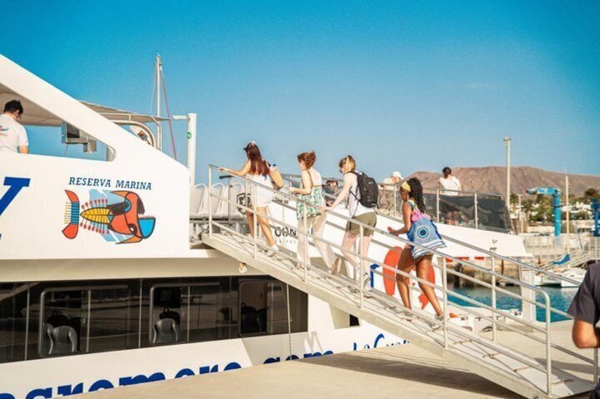 Full-Day Cruise from Lanzarote to Corralejo and Lobos Island 3