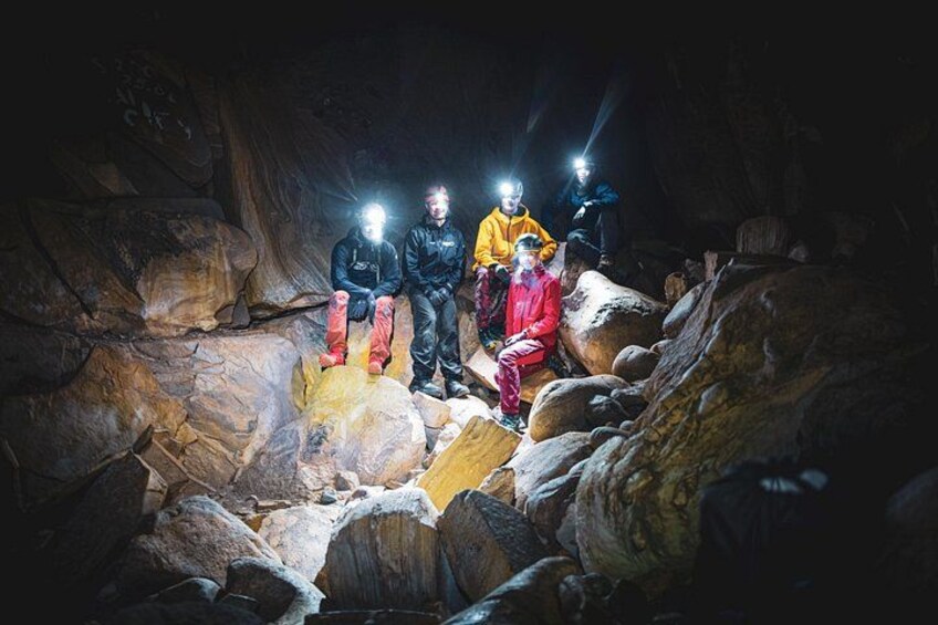 Øyfjellgrotta Cave Exploring 1