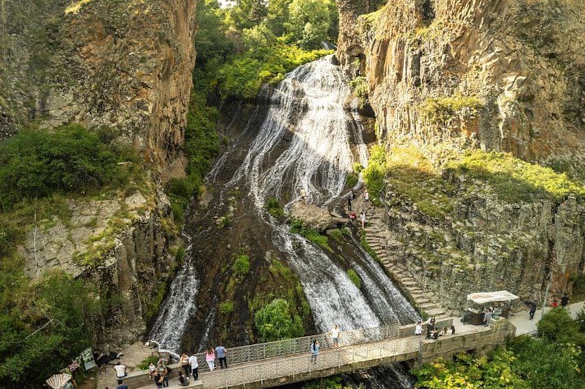Jermuk waterfall 2