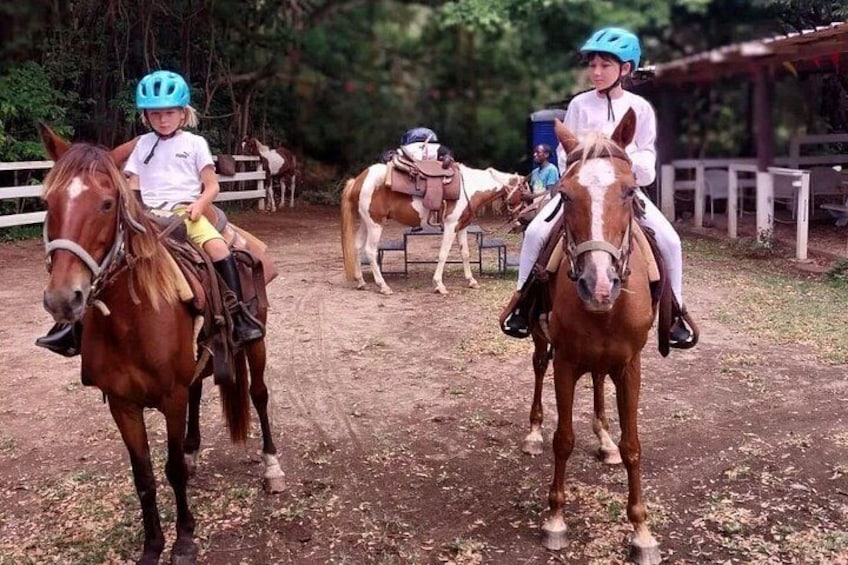 Horseback Riding, A Scenic Escape 4