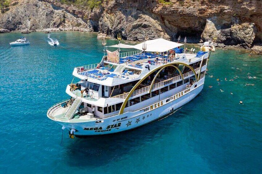 Kemer Mega Star Boat Trip With Hotel Transfer and Lunch 