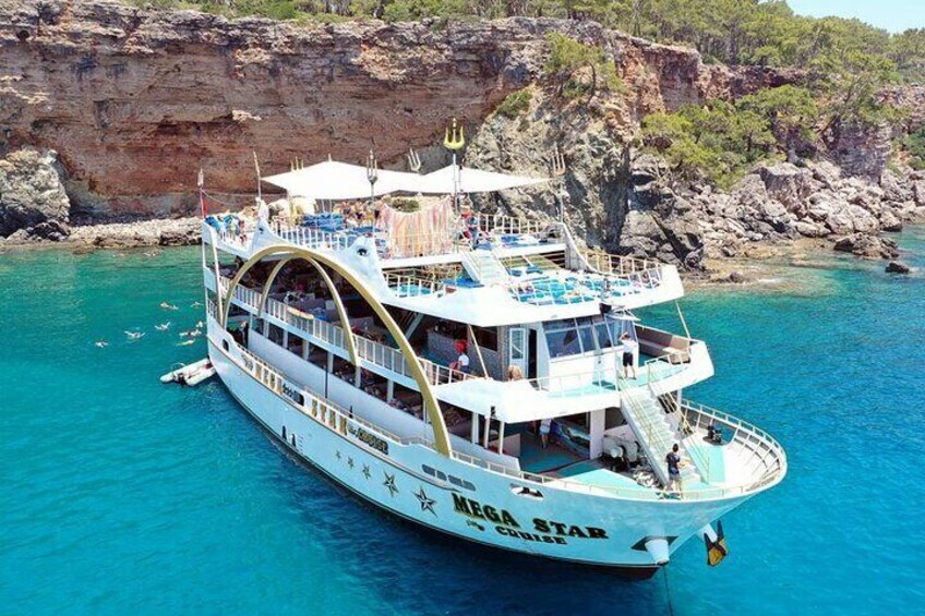 Kemer Mega Star Boat Trip With Hotel Transfer and Lunch 