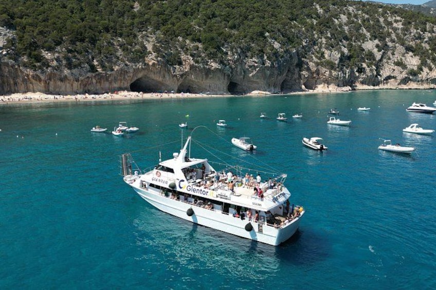 Cruise in the Gulf of Orosei 4
