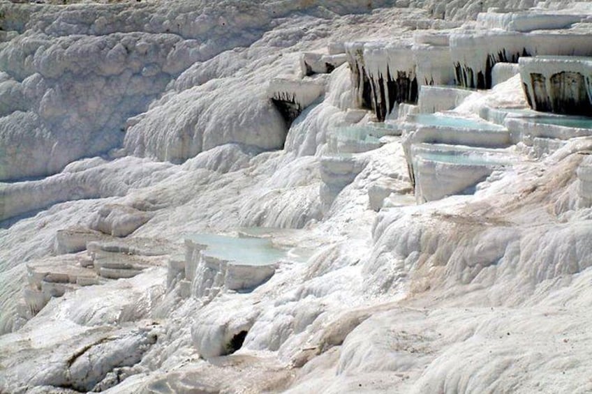 https://media-cdn.tripadvisor.com/media/attractions-splice-spp-720x480/0b/20/29/d6.jpg 1