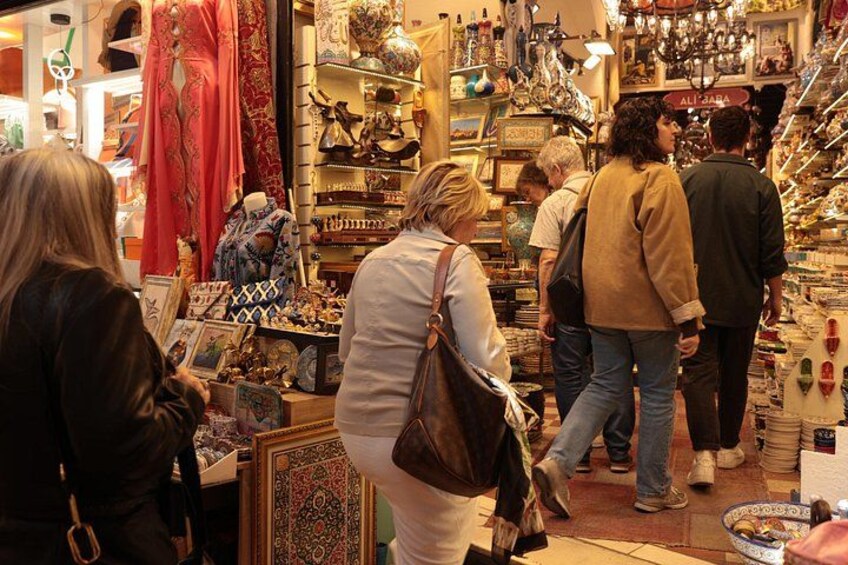 Private Istanbul Shopping in Grand Bazaar with Personal Shopper 2