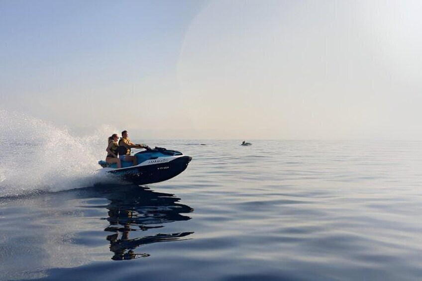 A day at sea in Cala Blanca with paella and jet ski 2