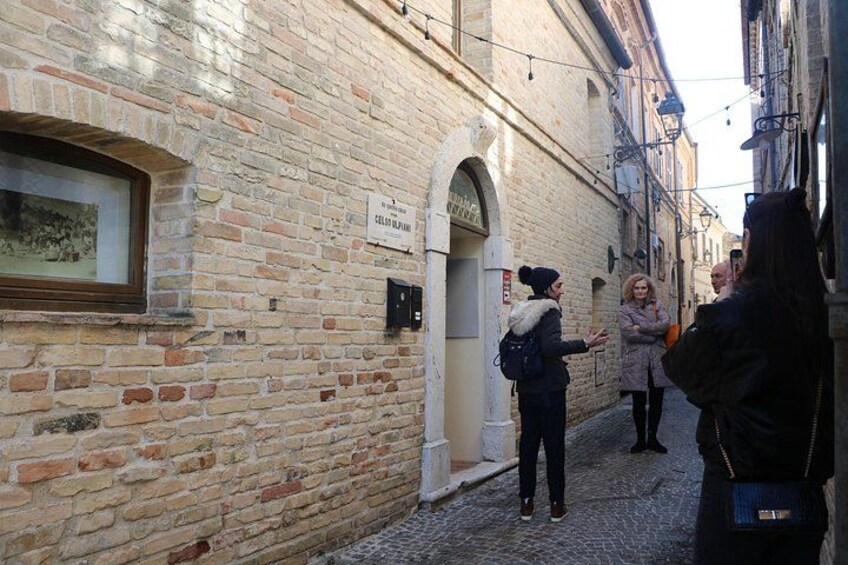 2 Hours Private Guided Walking Tour in Acquaviva Picena Marche 4