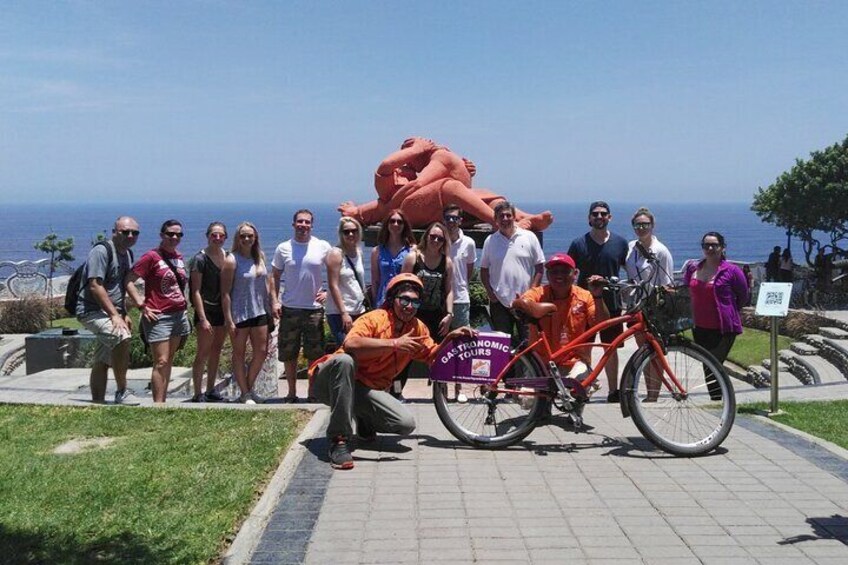 Huarique Bike. Gastronomic Bike Tour