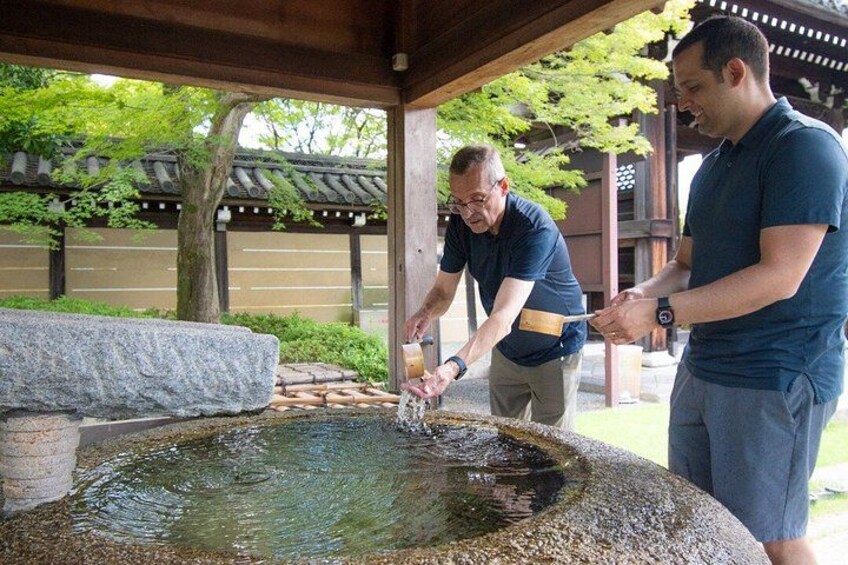 the manner of holy water in shrine/temple 5