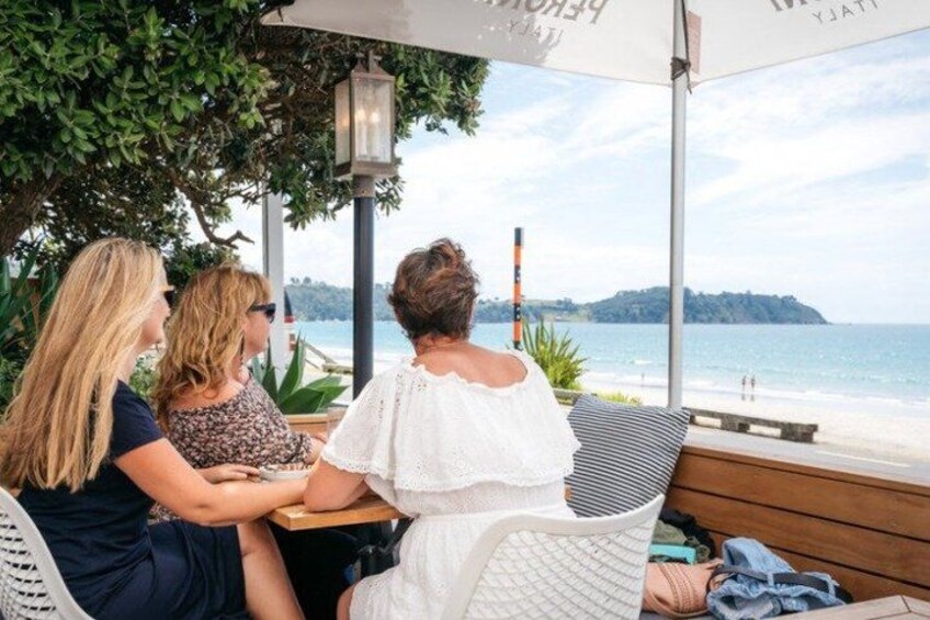 Auckland: Waiheke Island Wine Tour + Tastings & Beachfront Lunch 1