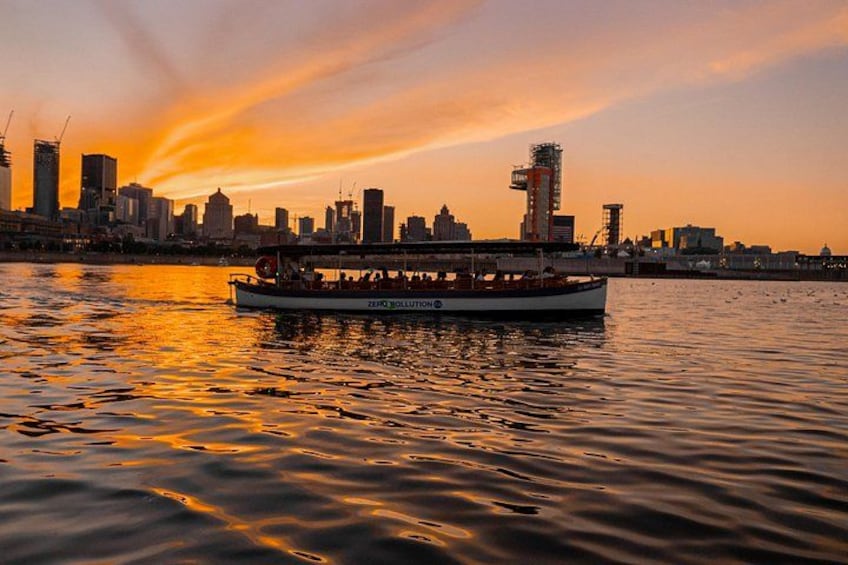 Montreal: Guided Electric Boat Cruise in Small Group 2