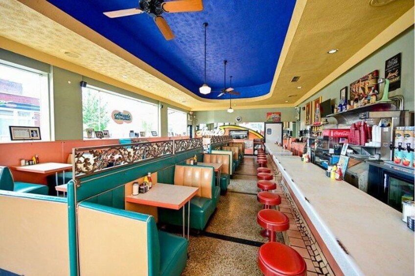 Step back in time at Memphis’s iconic Arcade Restaurant—it’s as retro as Elvis loved it! 3