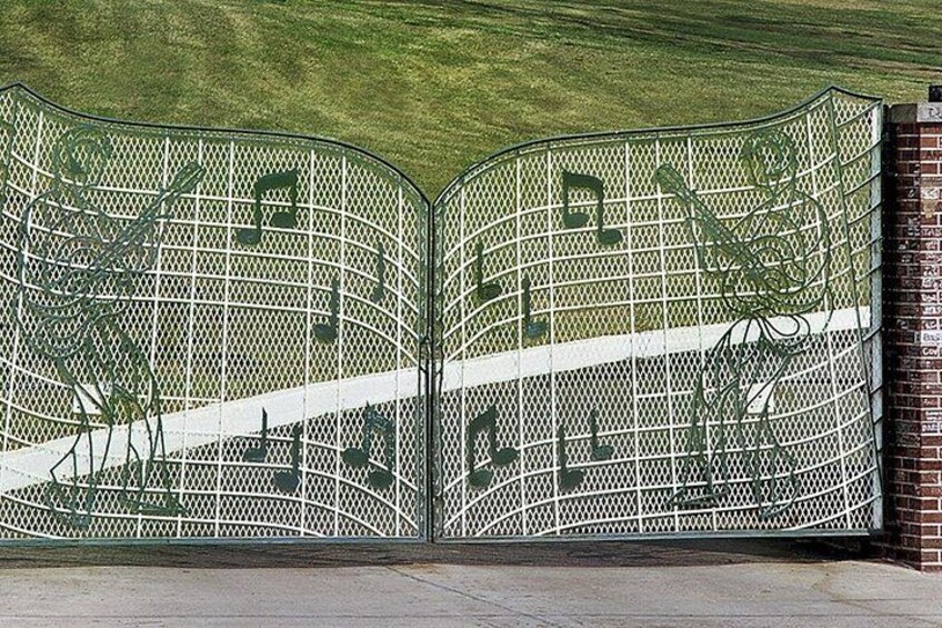 Front Gate of Graceland 5