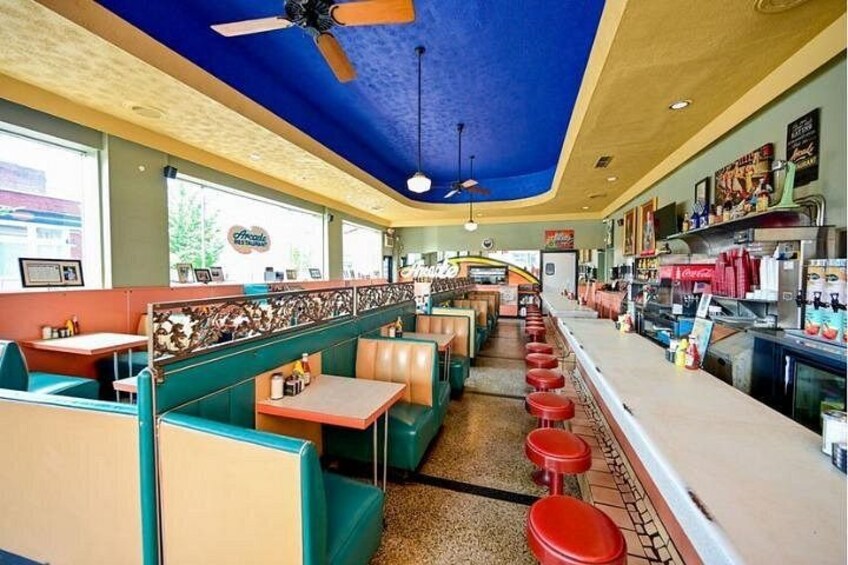 Step back in time at Memphis’s iconic Arcade Restaurant—it’s as retro as Elvis loved it! 3