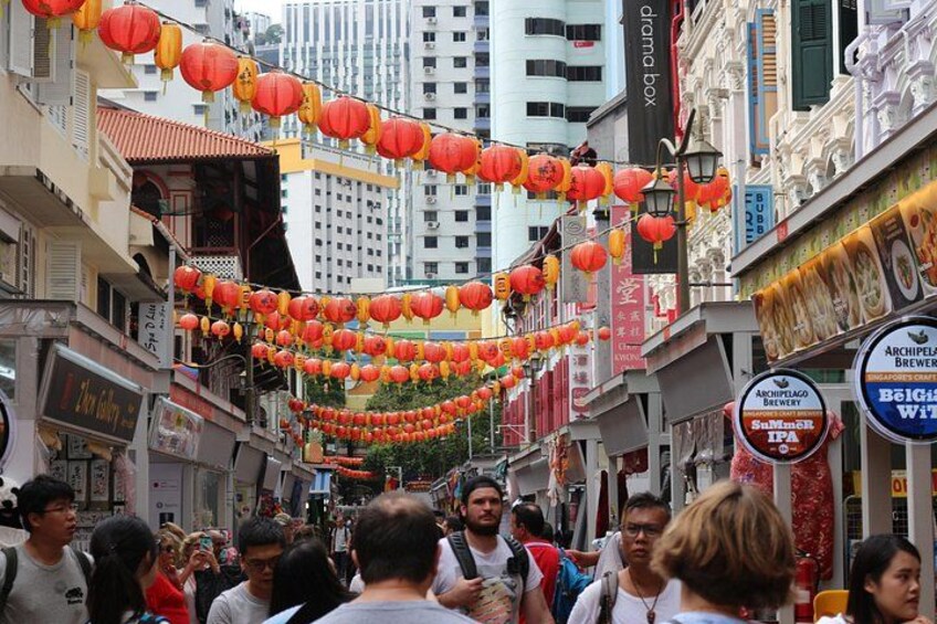 Emerge in the colorful streets of Chinatown and explore the real Singapore. 2