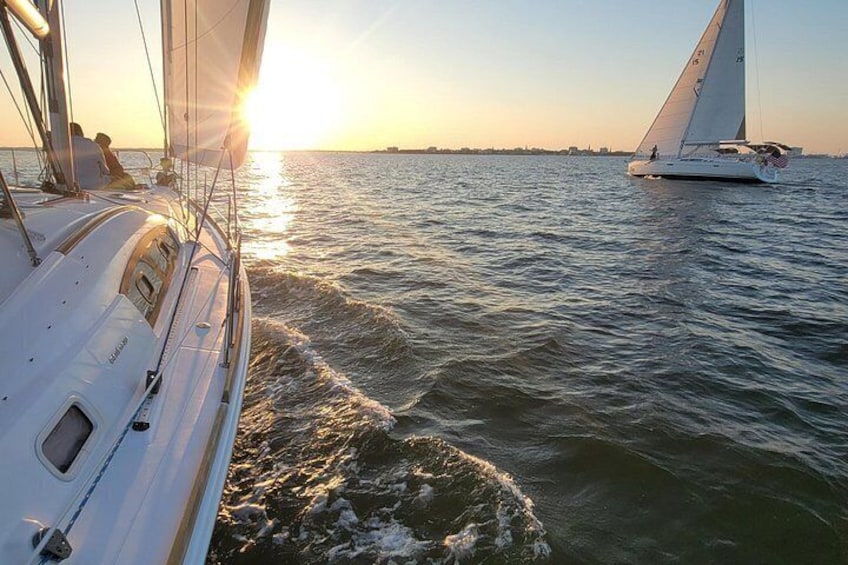Private Morning Sail, Dolphin and History Tour on Mystique 4