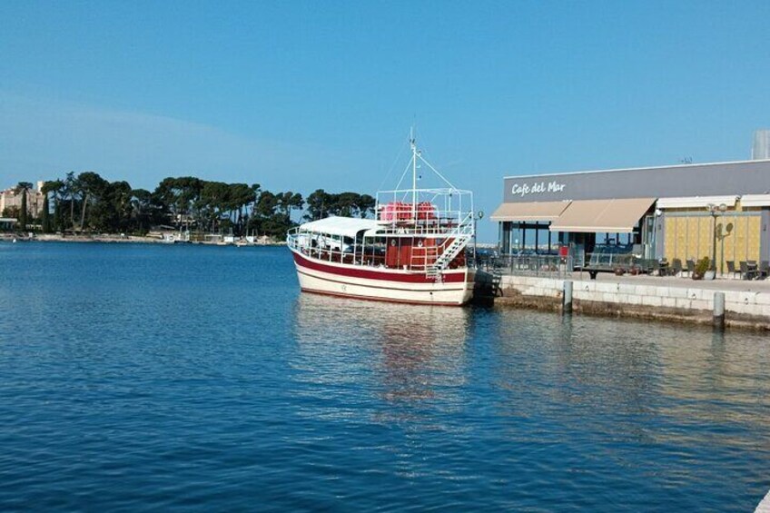 Wooden boat Fjera