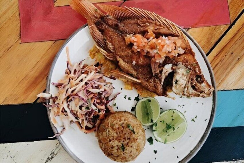 Private Island Dinner: Bonfire, DJ & Cartagena Skyline 3