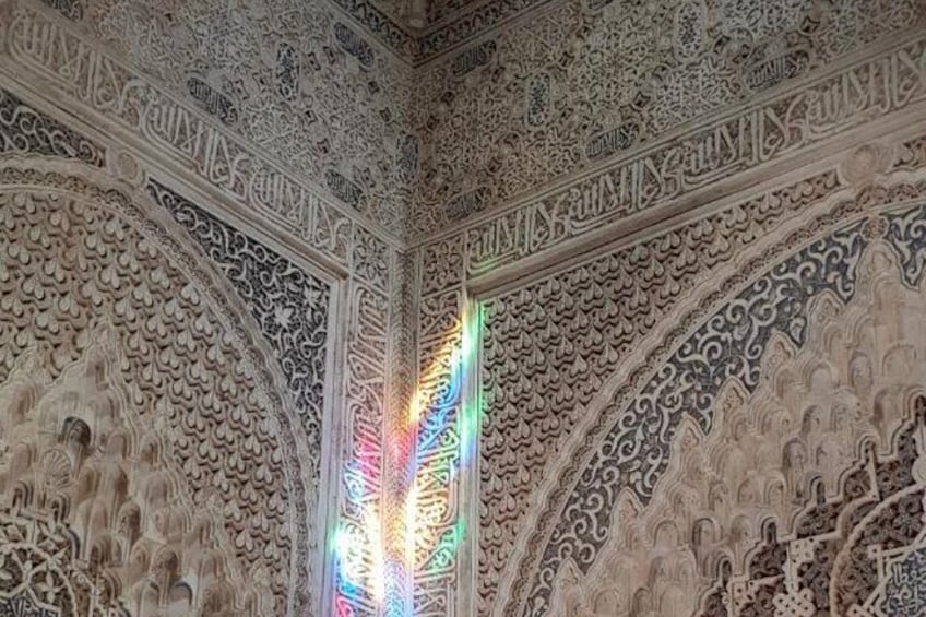 Granada Private Alhambra Tour includes Nazaries Palaces 4