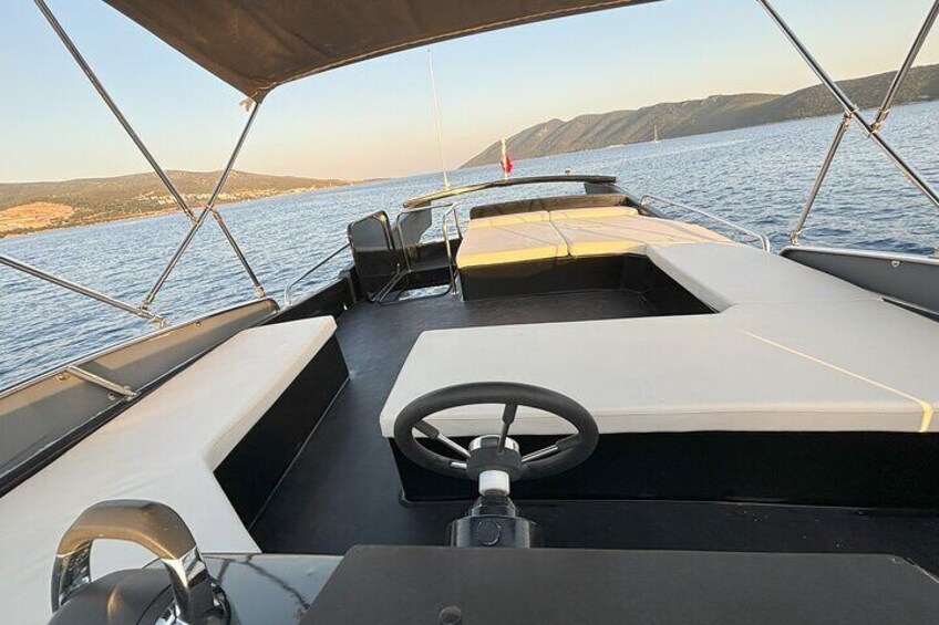 Bodrum Private Motor-Yacht Tour With Lunch For 6 Hours