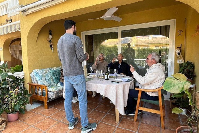 Spanish Wine Tasting with Local Tapas in Alicante 1