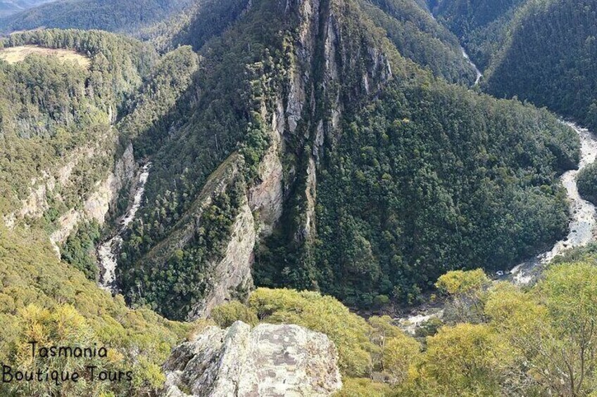 Leven Canyon and Gunns Pains Caves Tour 