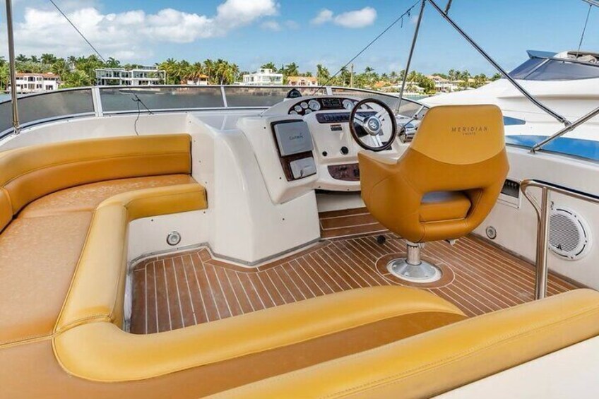 4-Hour 42 Meridian Yacht Rental with Captain in Miami Florida