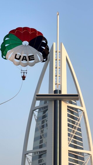 Picture 48 for Activity Dubai: Burj Al Arab Parasailing, Ice Cream, Pics, and Videos 4