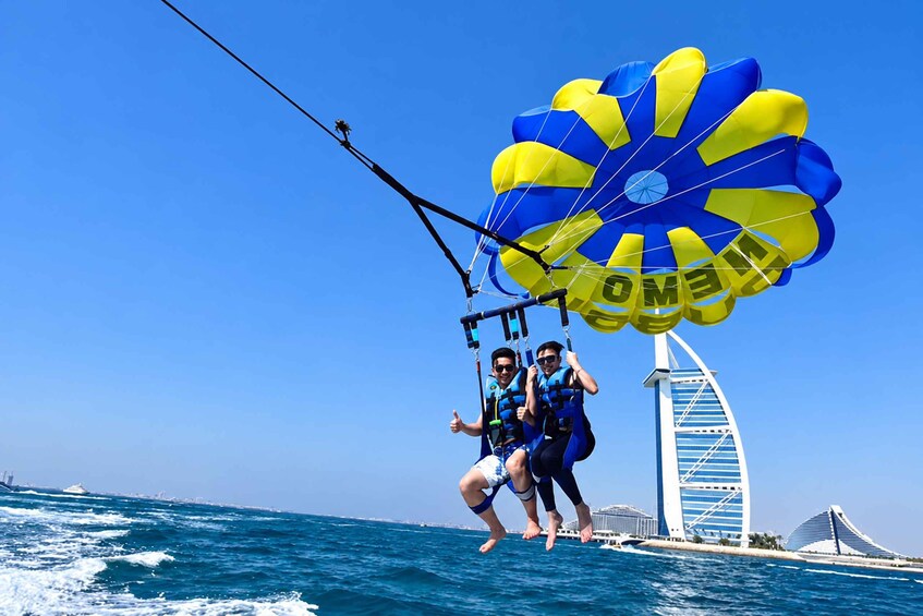 Dubai: Burj Al Arab Parasailing, Ice Cream, Pics, and Videos 1