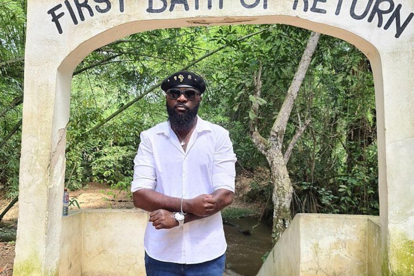 Cape Coast Tour with lunch (Slave market & river site) 2