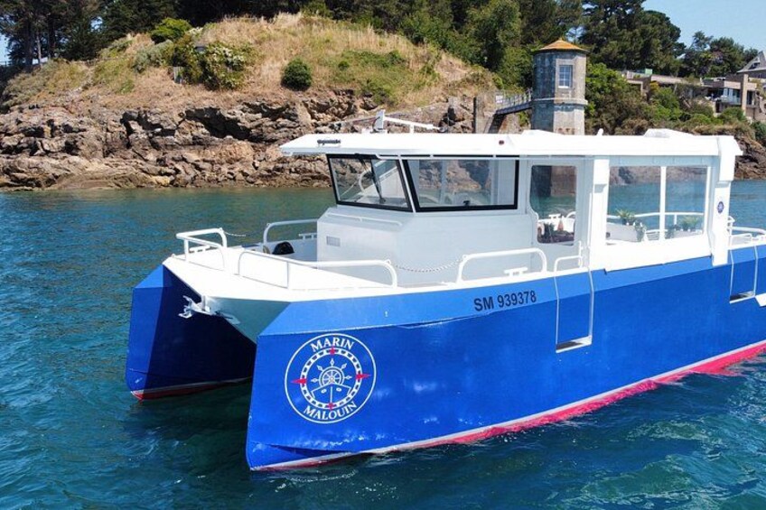 Saint-Malo: 1h30 guided boat trip (Commented FR & EN) 2