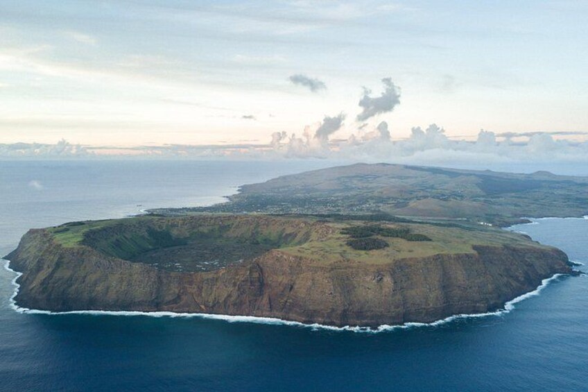 Two days of Full Day Tour of Rapa Nui + Sunrise in Tongariki 1