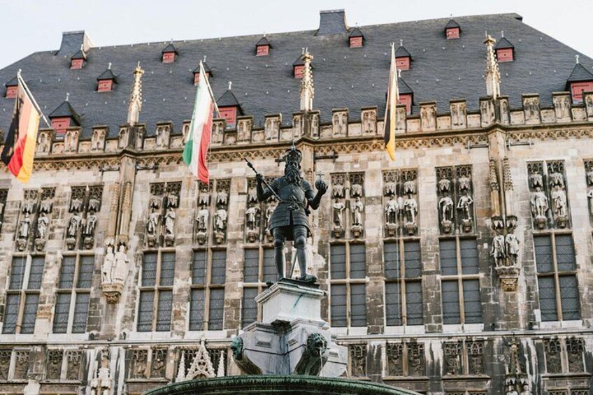 Karlsbrunnen (c) Hannah Gatzweiler 5