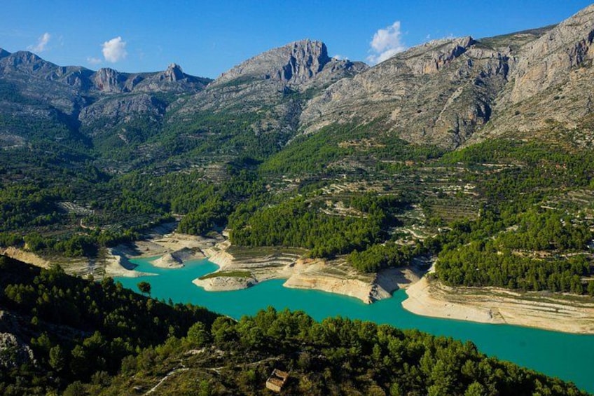 Half-Day Private Guided Tour in Guadalest by Luxury car 4
