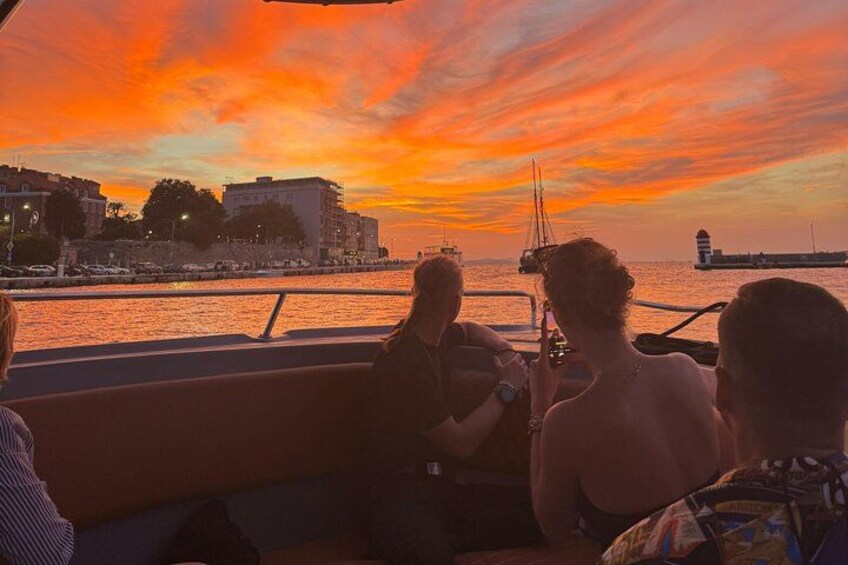 Zadar: Romantic Luxury Sunset Boat Tour with Aperol Spritz 3