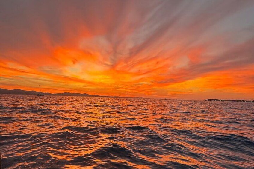 Zadar: Romantic Luxury Sunset Boat Tour with Aperol Spritz 2