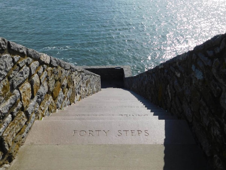 Newport Cliff Walk Self-Guided Walking Tour 1