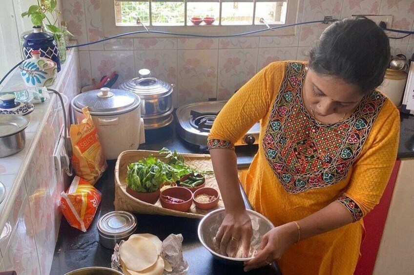 Traditional South Indian Cooking Class in Chennai with Gayathri 3