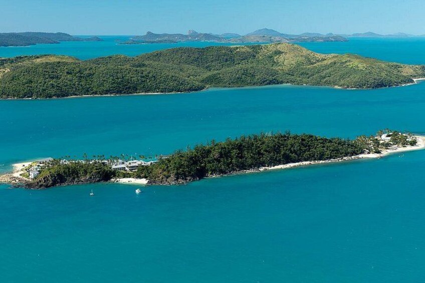 Reef & Whitehaven Spectacular - ~60 Minute Helicopter Tour 3
