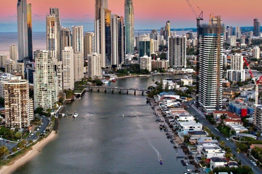 Luxury Private Gondola Cruise in Surfers Paradise with Wine 3