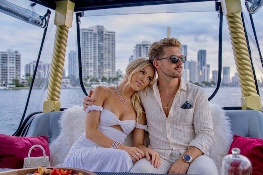 Luxury Private Gondola Cruise in Surfers Paradise with Wine 2