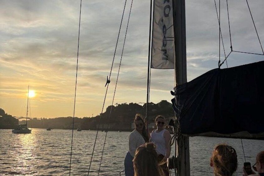 Port : Charm Cruise 7 Bridges with Port, Sunset option 2