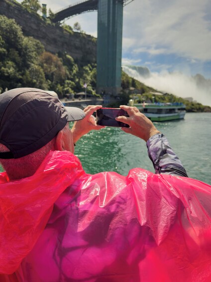 Niagara Falls Day Tour From Toronto with Maple Syrup Tasting Experience 2