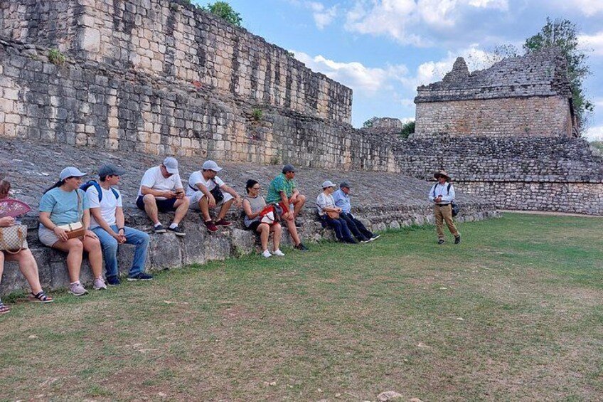 Private guide service in the archaeological zone of Ek Balam 5