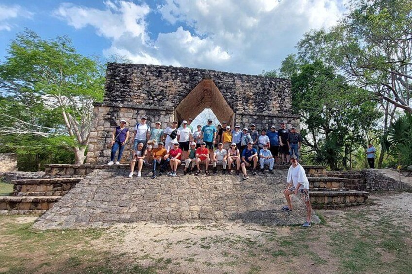 Private guide service in the archaeological zone of Ek Balam 4