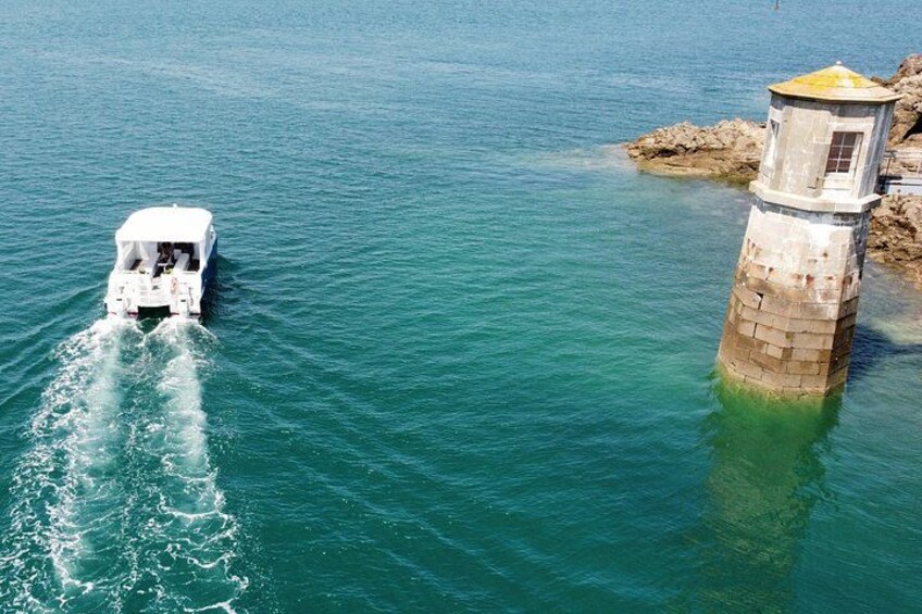 One hour boat trip with a local (Commented FR & EN) 4
